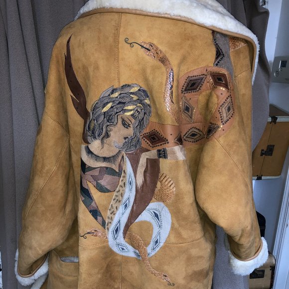 Incredible Vintage Shearling Embroidered Coat/mitt - Picture 1 of 15